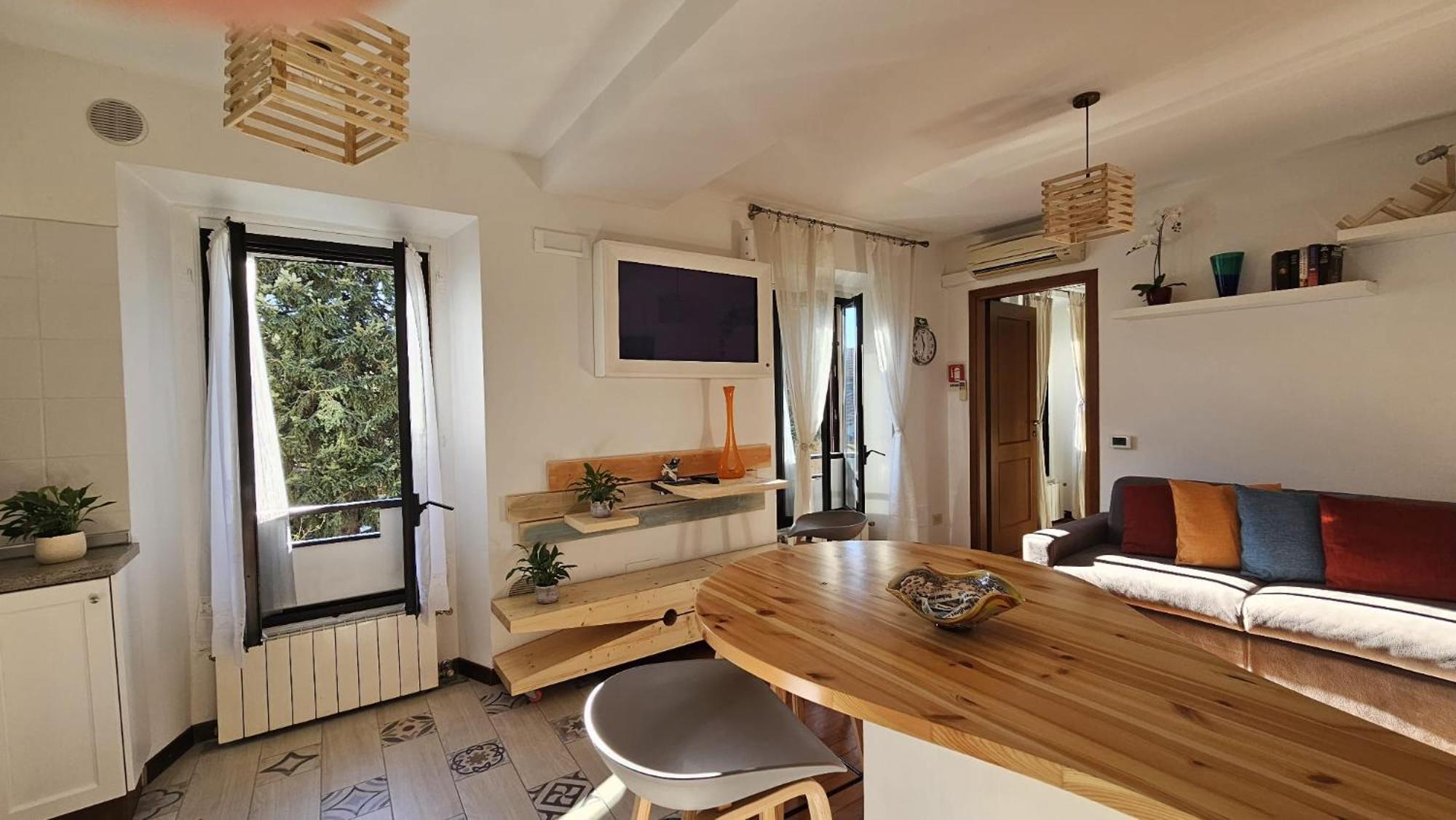 Appartamento Incantevole In Piccola Corte A 로 외부 사진